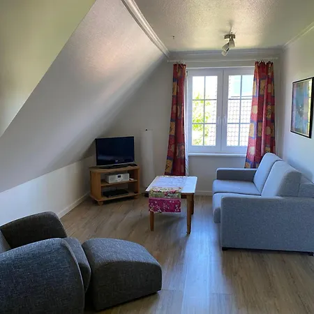 Gaestehaus-sylvie-wohnung-1-naehe-hafen-und-ostpromenade ليست