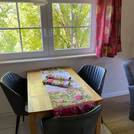 شقة Gaestehaus-sylvie-wohnung-1-naehe-hafen-und-ostpromenade *