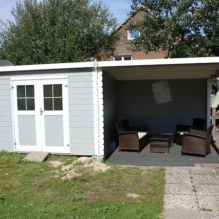 Gaestehaus-sylvie-wohnung-1-naehe-hafen-und-ostpromenade شقة ليست